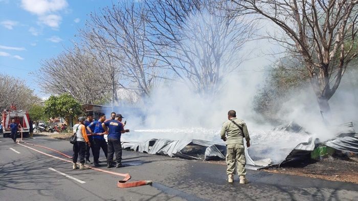 Tutup Tiga Bulan, Warung Ayam Bakar Milik Warga Bondowoso di Situbondo Ludes Terbakar