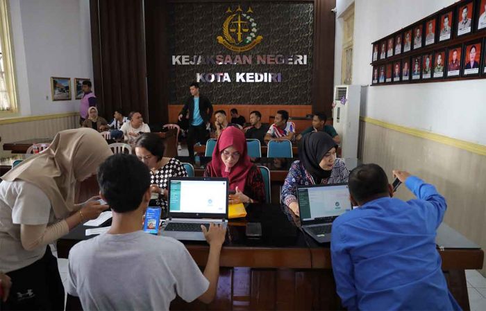 Tingkatkan Capaian IKD, Dispendukcapil Kota Kediri Lakukan Jemput Bola ke Kejaksaan