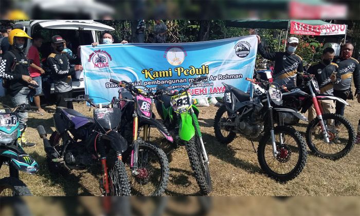 Komunitas Trail Madiun Salurkan Hobi Sambil Baksos Galang Dana Untuk Masjid Kresek