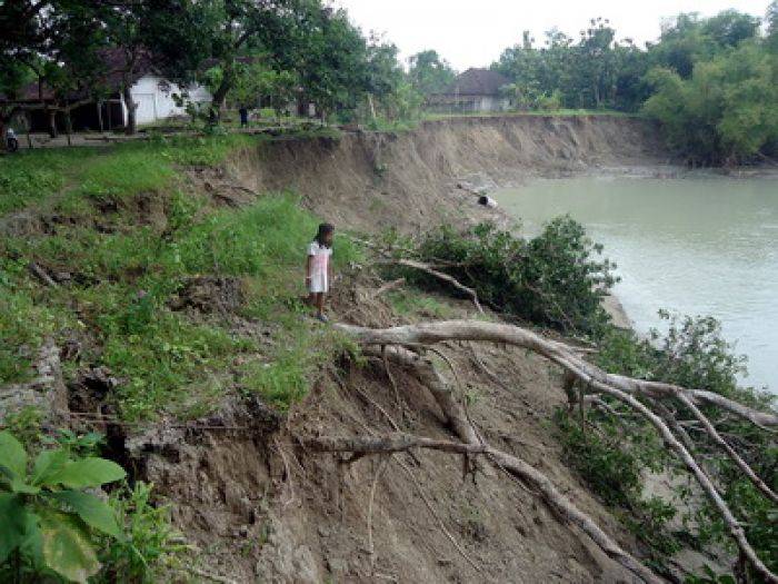 Longsor Kaligandong Bojonegoro Melebar, Warga Ketar-ketir