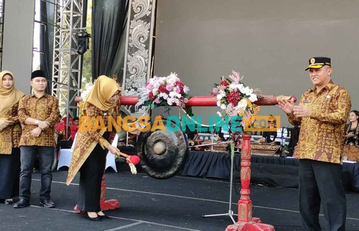 Selain Bantengan hingga Barongsai, 1.000 Bendera Merah Putih Berkibar Jadi Pembuka Majafest 2023