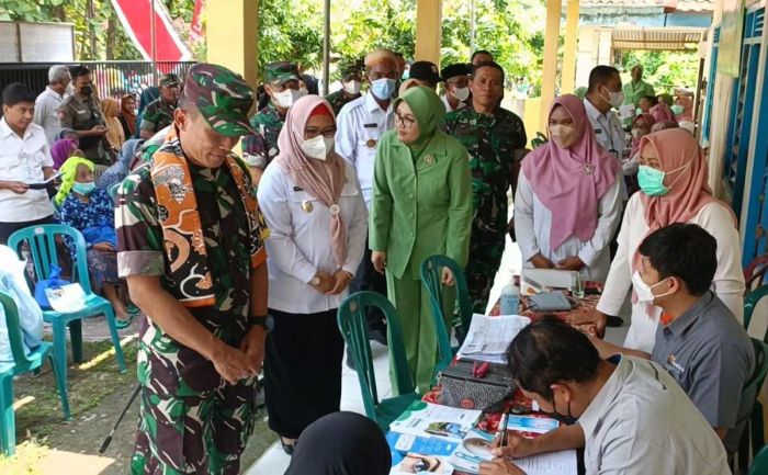 Dandim Gresik Dampingi Kunker Tim Wasev TMMD ke-115 di Desa Kramat