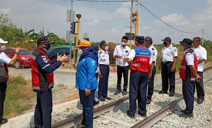 Cegah Kecelakaan, Kemenhub Segera Pasang Palang Pintu di Lima Titik Perlintasan KA di Gresik