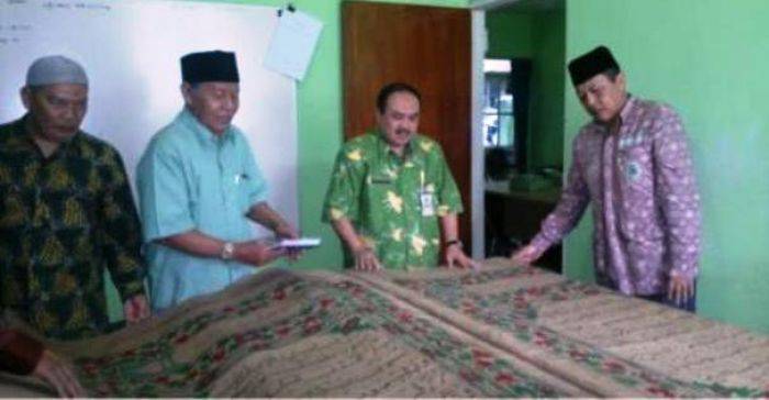 MUI Sidoarjo Belum Musnahkan Al-Qur’an Raksasa