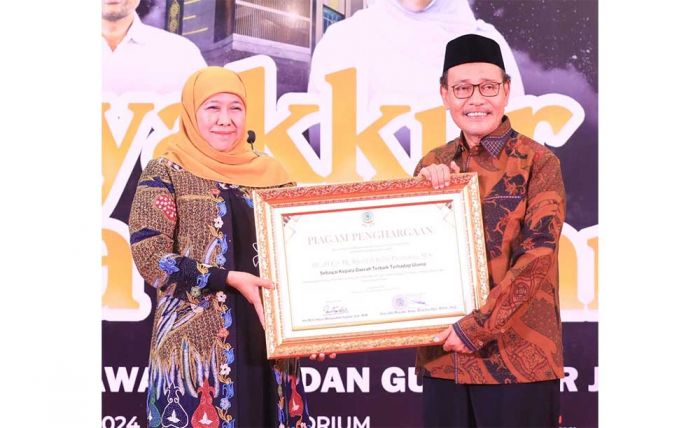 Gubernur Khofifah Dinobatkan sebagai Kepala Daerah Terbaik oleh MUI Jatim