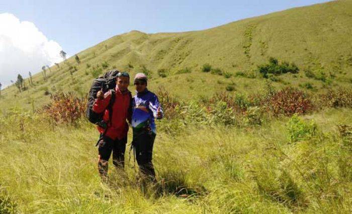 Paralayang, Cara Menikmati Keindahan Wisata Kawah Wurung Bondowoso Lewat Udara