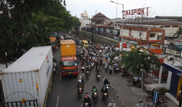 Urai Kemacetan Bertahun-tahun, Pemkab Sidoarjo Bakal Lebarkan Pertigaan Bangah-Aloha