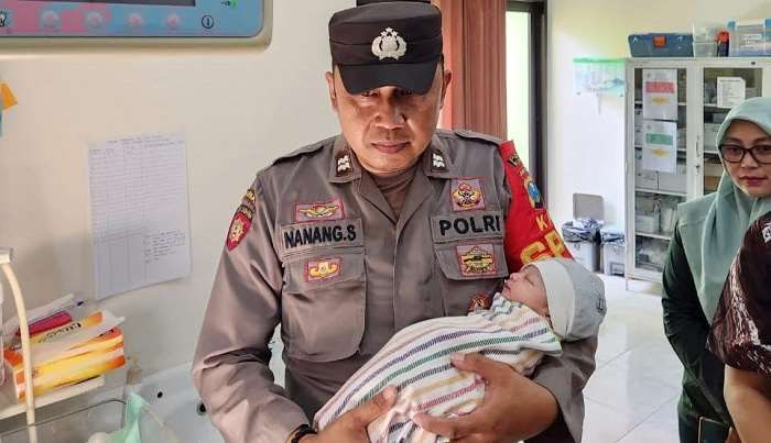 Bayi Baru Lahir Dibuang, Tangisannya Gegerkan Warga Darungan saat Pagi Buta, Siapa Orang Tuanya?