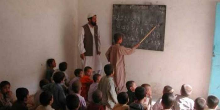 Di Pakistan, hanya kurang dari sepertiga anak-anak yang mendapat pendidikan dasar. Foto: repro bbc