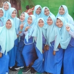 Pelajar SMAN Mojosari setelah mengikuti proses pembelajaran di luar kelas.