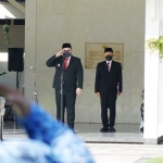 Bupati Kediri Hanindhito Himawan Pramana saat memimpin Upacara Hardiknas  di lapangan Kantor Pemerintah Kabupaten (Pemkab) Kediri, Jumat (13/5/2022) lalu. foto: ist.