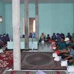 SOLID: Cabup Gus Muhdlor saat sosialisasi program di wilayah Kecamatan Prambon, 7 Oktober 2020. foto: ist.