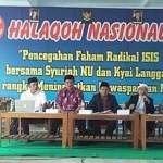 RADIKAL. Halaqoh Nasional Pencegahan Faham Radikal ISIS bersama Syuriah NU dan Kiai Langgar dalam Rangka Meningkatkan Kewaspada Nasional, kemarin. Foto : imron/BANGSAONLINE