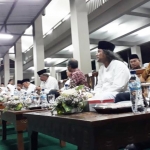 Para tokoh nasional yang menghadiri haul ke-10 Gus Dur di Pesantren Tebuireng, Sabtu (21/12/2019) malam. foto: bangsaonline.com