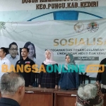 Para narasumber yang hadir dalam sosialisasi Pencegahan dan Penanggulangan Tindak Pidana Lingkungan Hidup dan Kehutanan di Kediri. Foto: MUJI HARJITA/BANGSAONLINE