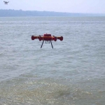 Drone pendeteksi emisi udara hasil kolaborasi ITS dengan BKI, dan Beehive Drones saat melakukan uji surveillance di Pelabuhan Tanjung Perak, Surabaya.