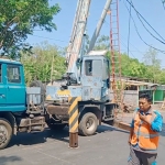 Pengerjaan galian drainase di sepanjang Jalan Lingkar Utara (JLU) Kota Probolinggo.