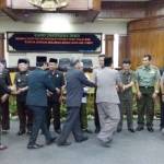 Suasana acara halal bihalal di gedung Paripurna DPRD Tuban. foto: SUWANDI/ BANGSAONLINE