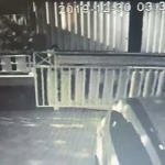 Aksi pencurian sepeda motor di RT 05 RW 10 Kelurahan Temas yang tertangkap kamera CCTV. 