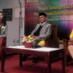 Presiden ke 3 RI BJ Habiibie saat menghadiri acara halal bihalal ikatan alumni UI di Pusat Studi Jepang UI Depok, Sabtu 23 Juli 2016. TEMPO