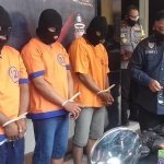 Pelaku Curanmor dan penadah yang berhasil ditangkap Polres Probolinggo Kota.