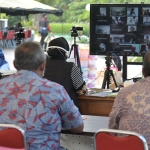 Wali Kota Risma saat audiensi dengan 200 orang perwakilan takmir dan pengurus masjid se-Surabaya melalui vidcon di Dapur Umum Balai Kota Surabaya, Kamis (16/7/2020). (foto: ist).