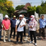 Wali Kota Mojokerto, Ika Puspitasari, saat sidak proyek.