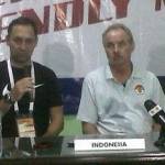 ?

Text foto

Pelatih Timnas Indonesia, Alfred Riedl (kanan), saat memberikan konferensi pers di ruang VVIP GOR Delta Sidoarjo didampingi Wolgang Pikal.