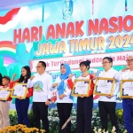 Pj Gubernur Jatim saat peringatan Hari Anak Nasional 2024.