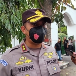 Kapolres Blitar Kota, AKBP Yudhi Hery Setiawan, saat memberi keterangan kepada awak media.