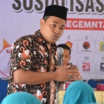 Makmun saat memberikan pemahaman terkait Pemilu 2019 kepada ibu-ibu PKK.