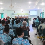 Wali Kota Madiun sebagai narasumber di acara pembinaan remaja dengan tema "Kita Wujudkan Generasi Muda yang Sehat dan Berpestasi".