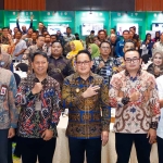 Foto bersama di Festival Industri Jawa Timur 2024.