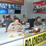 Kapolres Bojonegoro, AKBP Wahyu Sri Bintoro saat memimpin rapat di ruangan mapolres setempat. Foto: EKY NURHADI/ BANGSAONLINE