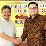 Bakal Calon Bupati Kediri dari PDI Perjuangan, Hanindhito Himawan Pramana (Mas Dhito) saat bersilahturahim dengan Ketua DPD Partai Golkar Kabupaten Kediri, Sigit Sosiawan. (foto: ist)