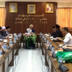 Pertemuan Prof Dr KH Asep Saifuddin Chalim, MA dan rombongan dengan para ulama Majelis Syaikhul Islam fii Thailand di kantornya di Bangkok, Thailand, Senin (21/8/2023). Pertemuan para ulama itu dipimpin Mr Prasarn Sricharoen, Vice President of Ulama Committee of Syaikhul Islam Thailand. Foto: HARIAN BANGSA/BANGSAONLINE