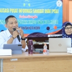 Kepala Kearsipan dan Perpustakaan, Kota Kediri, Eko Lukmono Hadi dan Kabid DP3AP2KB Siti Nurlaila, saat Sosialisasikan Pusat Informasi Sahabat Anak (PISA) (dok. Ist)