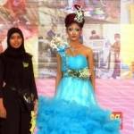 Arina Maya bersama model bertema kekayaan laut. foto: devi fitri afriyanti/BANGSAONLINE