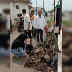 Suasana pengerjaan proyek jaringan gas di Jalan Cokroaminoto, Kelurahan/Kecamatan Kanigaran, Kota Probolinggo.