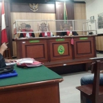 Suasana sidang kasus narkoba dengan agenda keterangan saksi di PN Gresik. Foto: Ist.