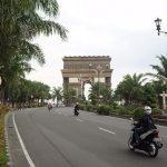 Kawasan monumen SLG yang telah dipasang lampu taman untuk menambah keindahan. Foto: Ist.