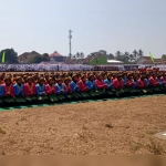 Ribuan santri mengikuti upacara peringatan Hari Santri Nasional (HSN) 2019 di Stadion Gondanglegi, Kecamatan Gondanglegi, Selasa (22/10).