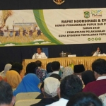 Bupati Malang Drs. H. M. Sanusi saat membuka Rakor.