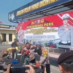 Pemusnahan knalpot brong oleh Kapolres Mojokerto Kota.