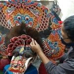 Barongan buatan Sujali merambah Hongkong dan Malaysia. foto: kominfo