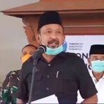 Bupati Ipong saat rilis pers terkait 3 warganya yang positif Covid-19.