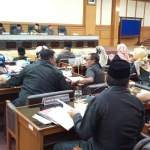 Paripurna agenda penyampaian Raperda tahap II, PA, dan pengambilan keputusan fraksi.