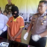 Tersangka WS yang diamankan polisi.