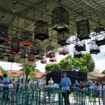 Lomba burung berkicau di Kompi Senapan C, Jalan Sunan Kalijaga, Kabupaten Tuban, Minggu (7/8/2022).