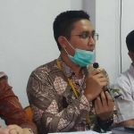 Perwakilan KPwBI Jember, Fathoni, saat menyampaikan sharing hasil survei mingguan guna memantau laju inflasi.